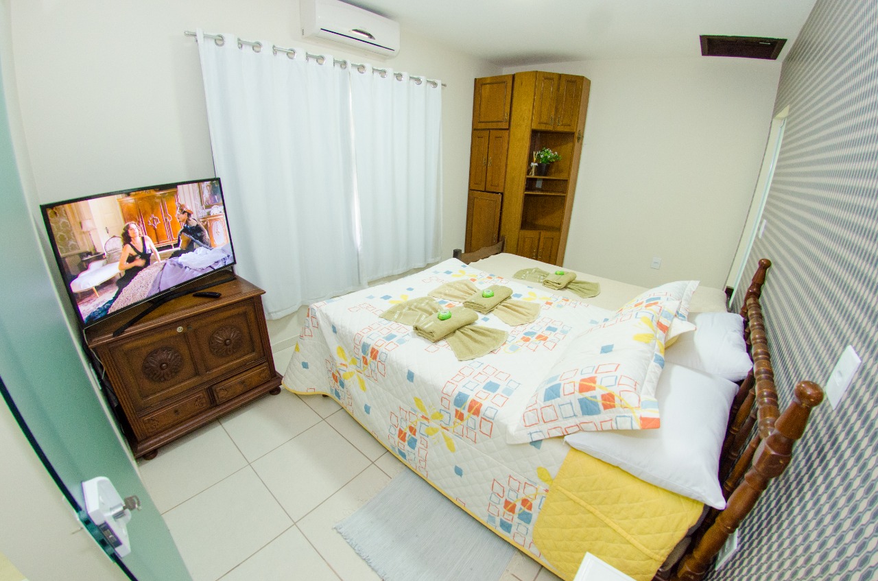 Quarto Triplo com Banheiro Privativo